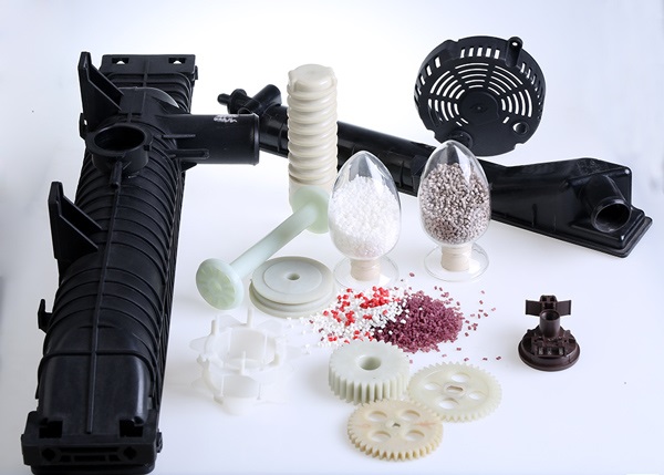 如何從加工、模具、材料?和機臺四個方面解決改性尼龍等注塑件開裂問題